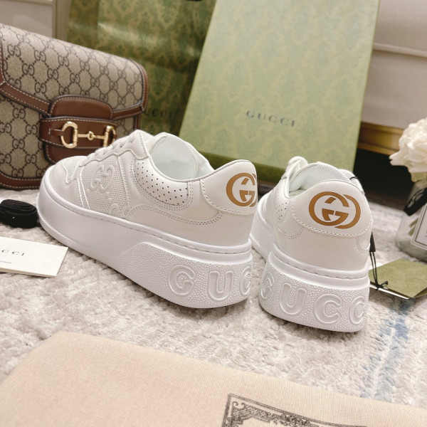 G*u*i sneaker with web