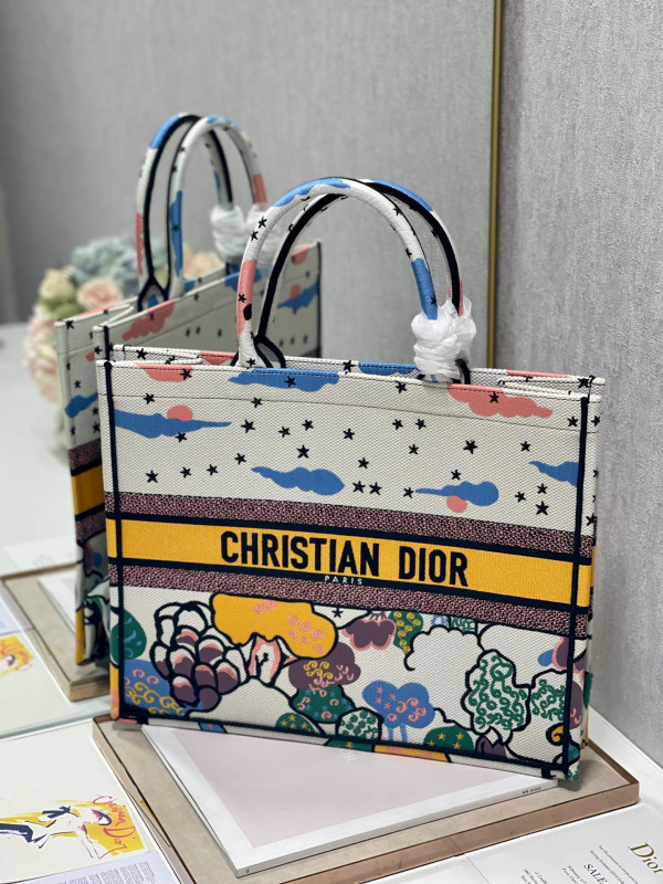 large D*or book tote