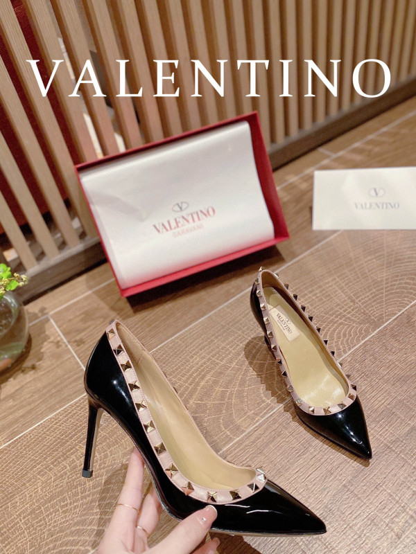 VALENTINO ROCKSTUD HIGH HEELS