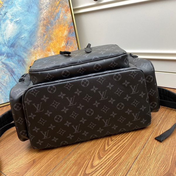 l**is V*t*n backpack