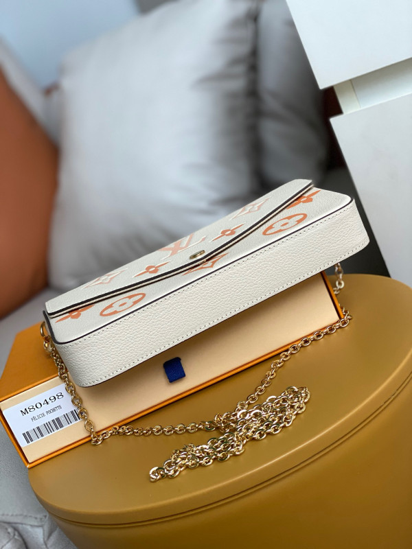 l**is V*t*n fÉlicie pochette