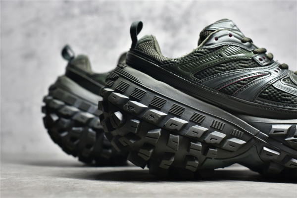 Ba*len*cia*ga defender sneaker