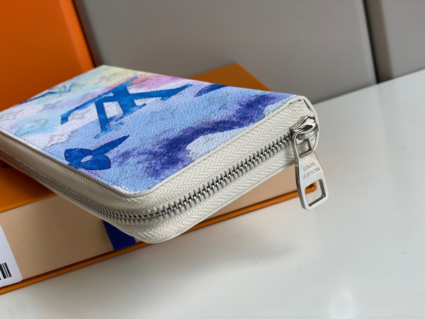 l**is V*t*n zippy wallet