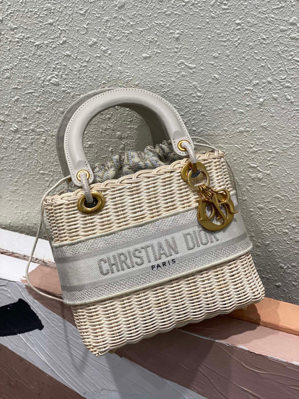 lady D*or