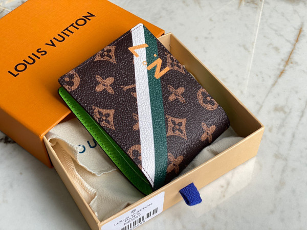 l**is V*t*n multiple wallet