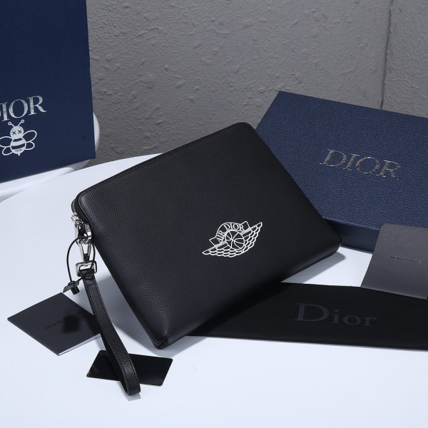 D*or pouch