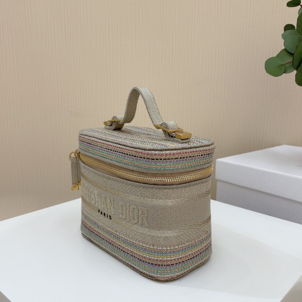 D*or vanity case-24-17-13.5cm