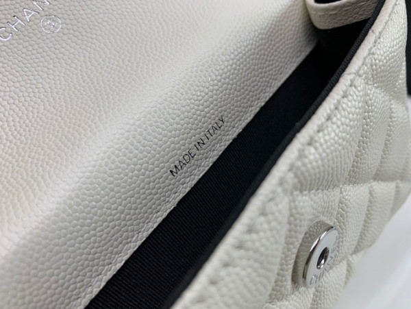 CL BELT FLAP CARD HOLDER