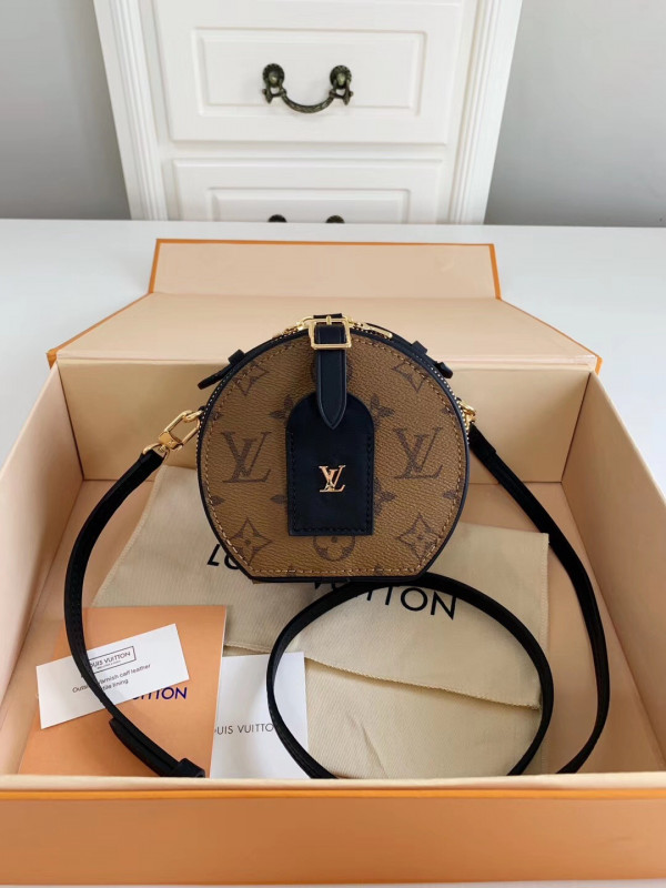 l**is V*t*n mini boite chapeau