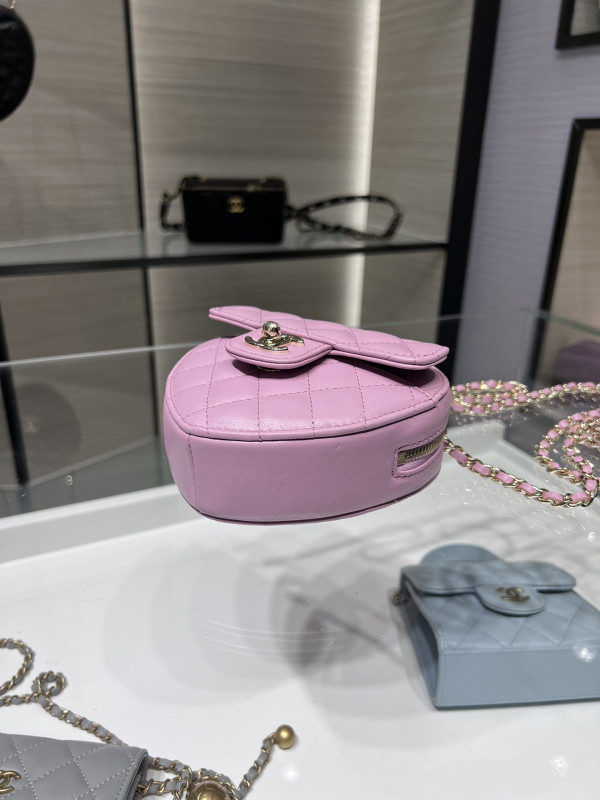CL HEART CLUTCH WITH CHAIN