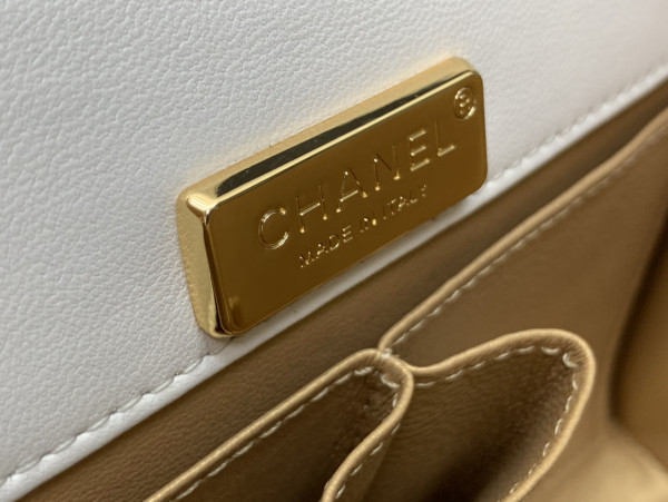 CL MINI FLAP BAG WITH HANDLE