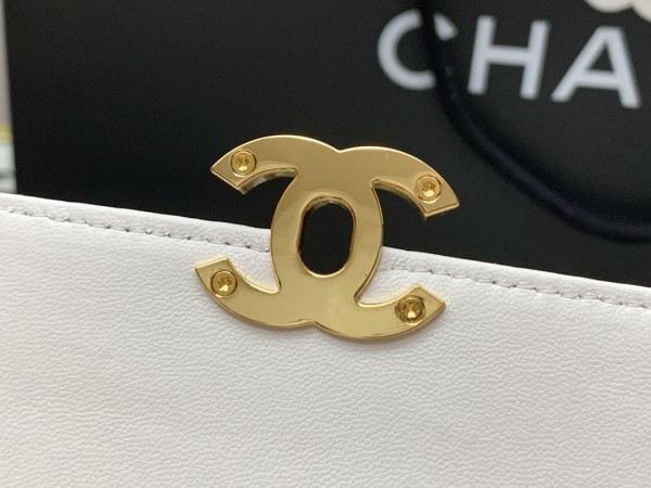 CL MINI FLAP BAG WITH HANDLE