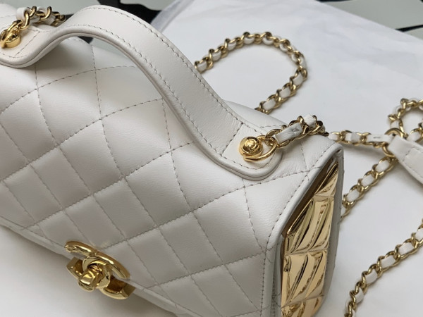 CL MINI FLAP BAG WITH HANDLE