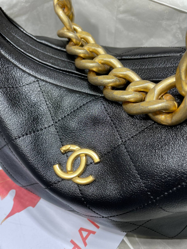 CL HOBO HANDBAG