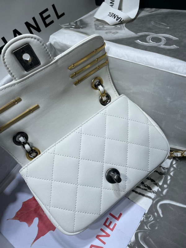 CL MINI FLAP BAG