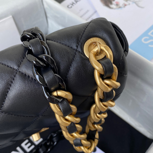 CL SMALL FLAP BAG