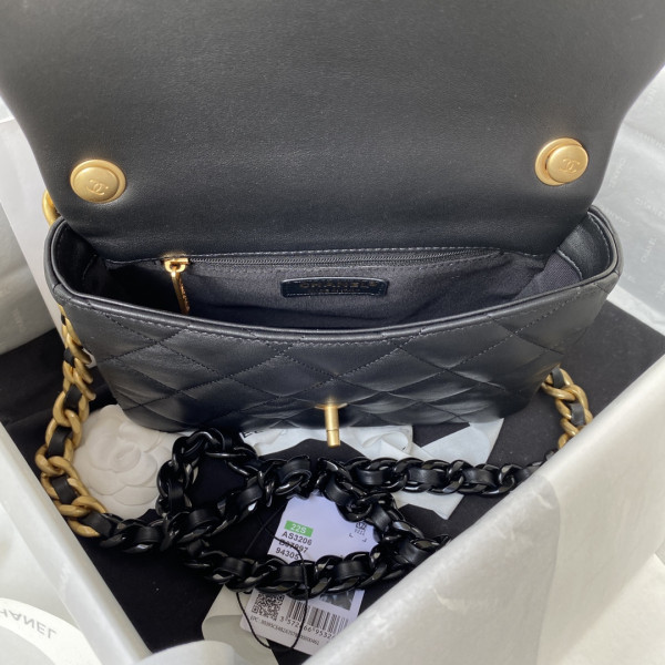 CL SMALL FLAP BAG