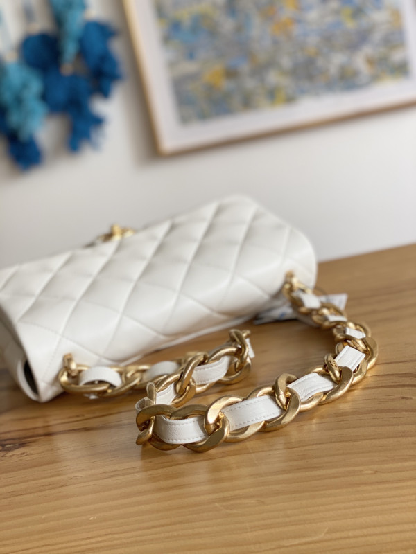 CL LARGE FLAP BAG