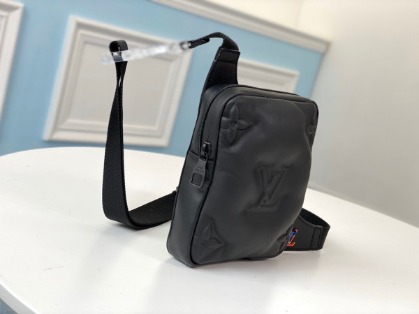 l**is V*t*n asymmetrical sling bag