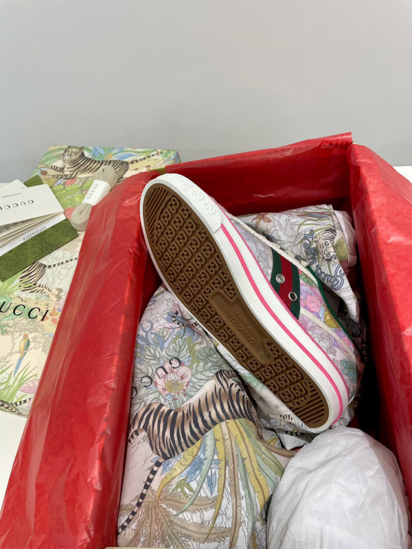 G*u*i tennis 1977 sneaker