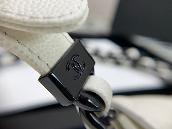 CL BELT FLAP CARD HOLDER