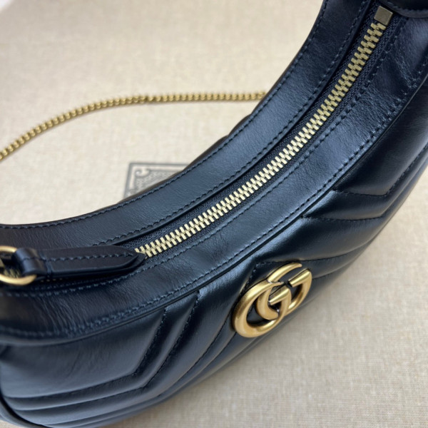 G*u*i gg marmont half-moon-shaped mini bag