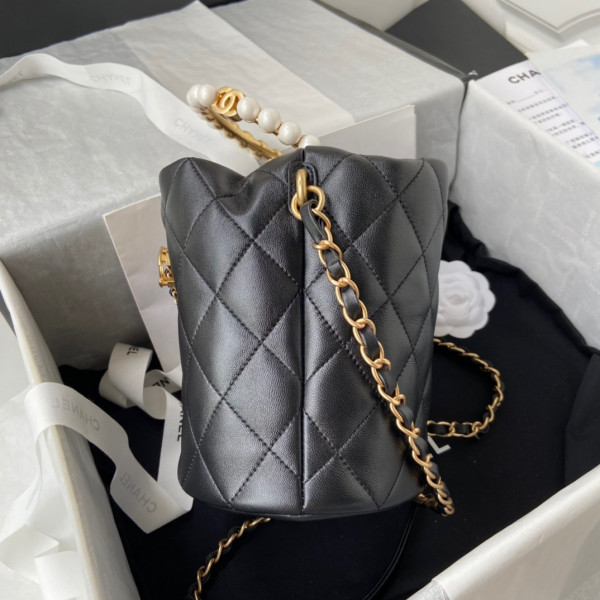 CL BUCKET BAG