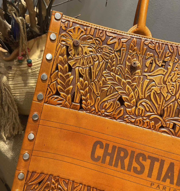D*or D*oramour D*or book tote