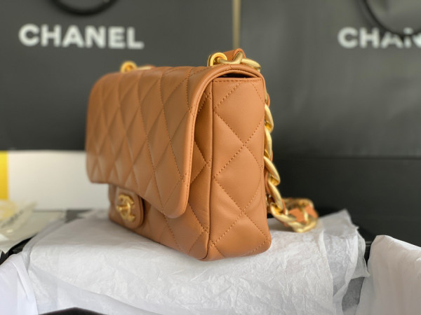 CL LARGE FLAP BAG