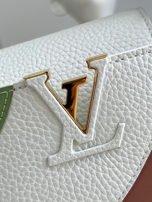 l**is V*t*n capucines mini