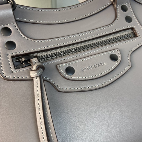 Ba*len*cia*ga neo classic small top handle bag