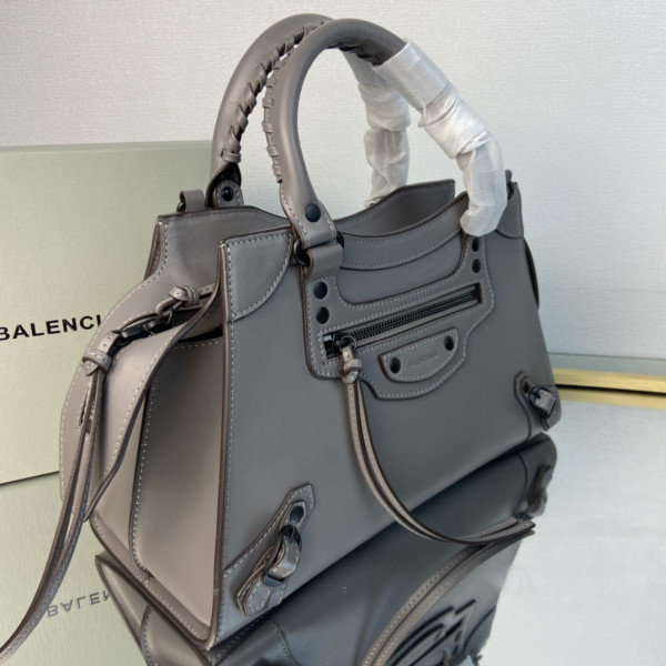 Ba*len*cia*ga neo classic small top handle bag