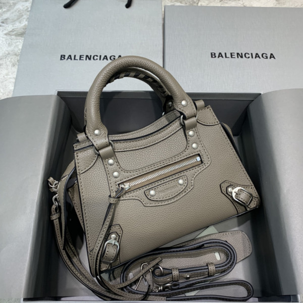Ba*len*cia*ga neo classic mini top handle bag