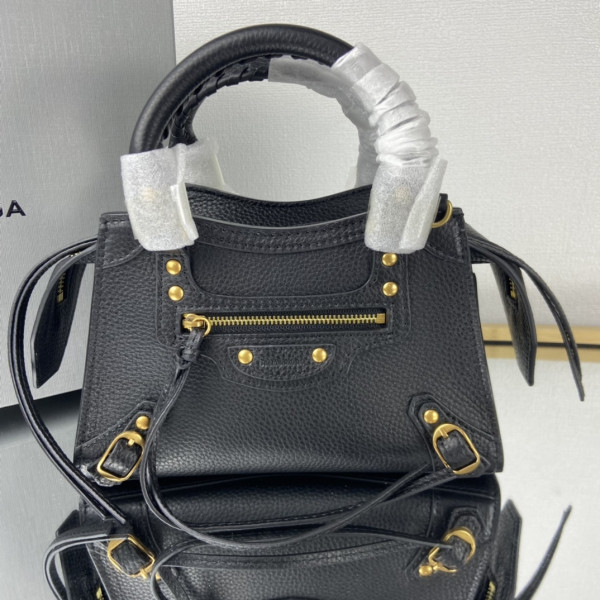 Ba*len*cia*ga neo classic mini top handle bag