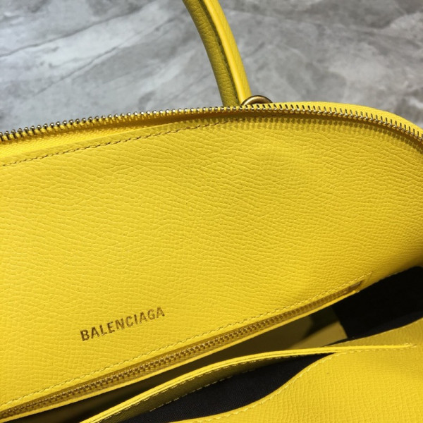 Ba*len*cia*ga ville top handle s