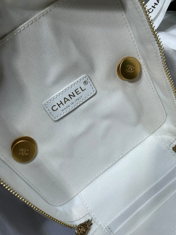 CL VANITY CASE