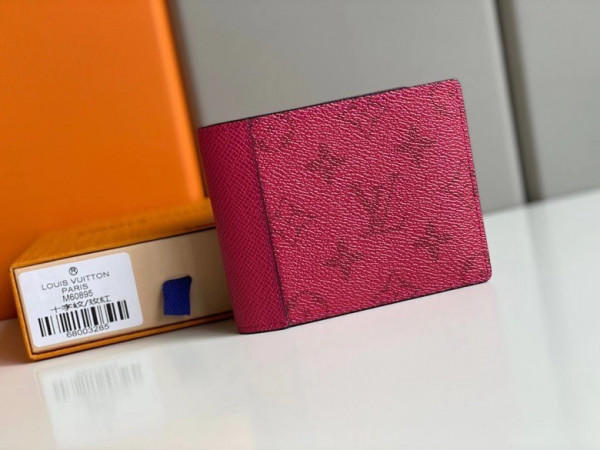 l**is V*t*n multiple wallet