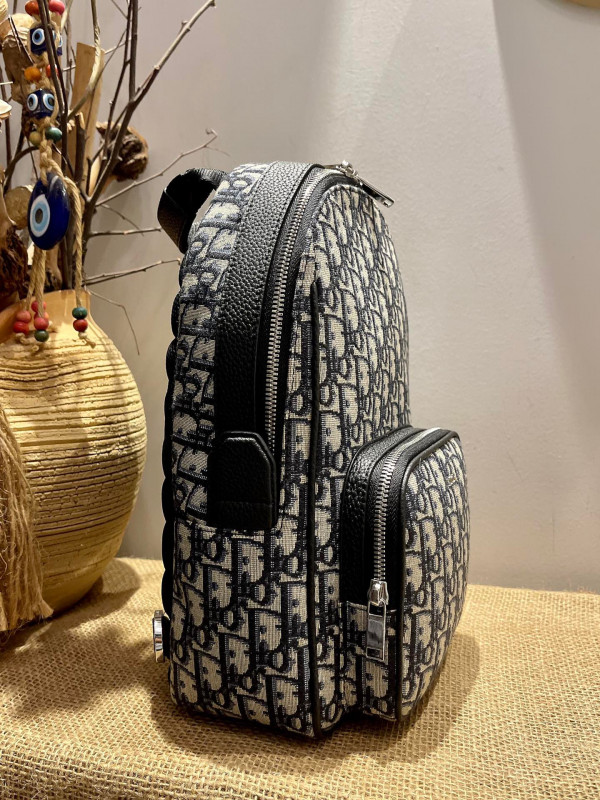 D*or sling bag