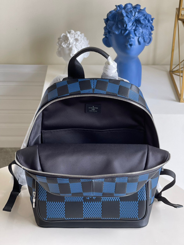 l**is V*t*n campus backpack