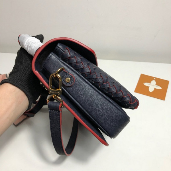 l**is V*t*n pochette metis