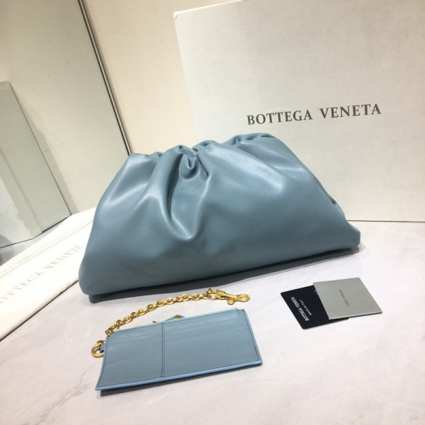 Bo*te*ga ve*ne*ta the pouch