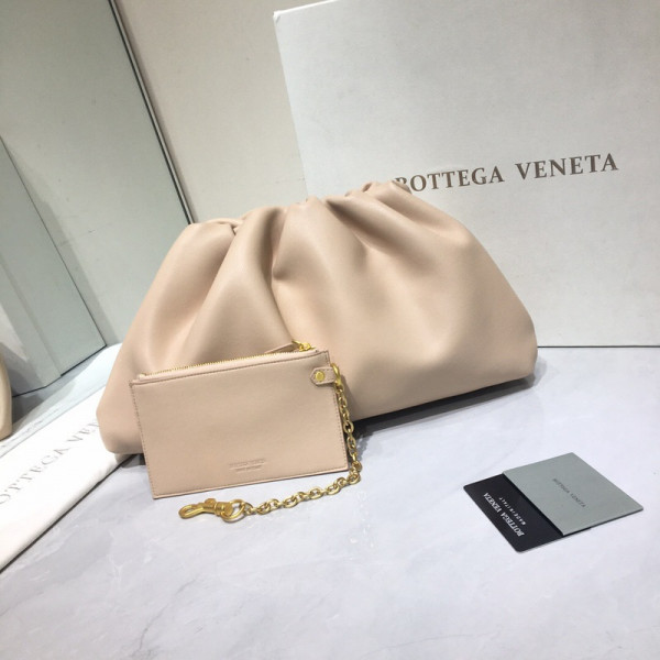 Bo*te*ga ve*ne*ta the pouch