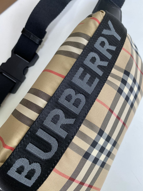 B**rry bum bag