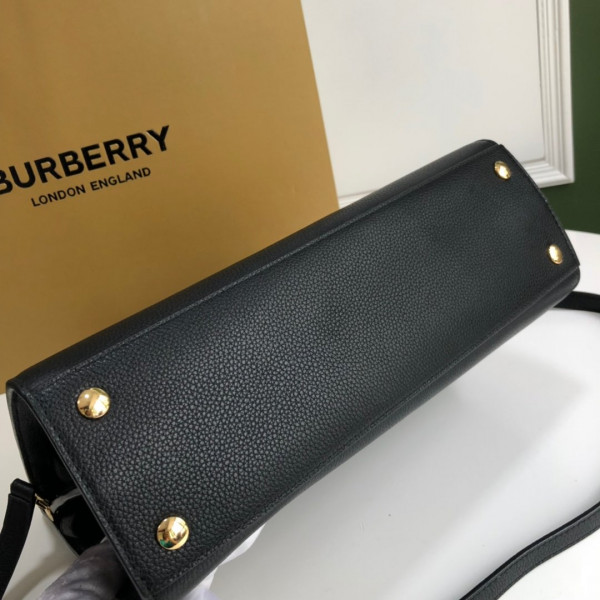 B**rry medium leather title bag