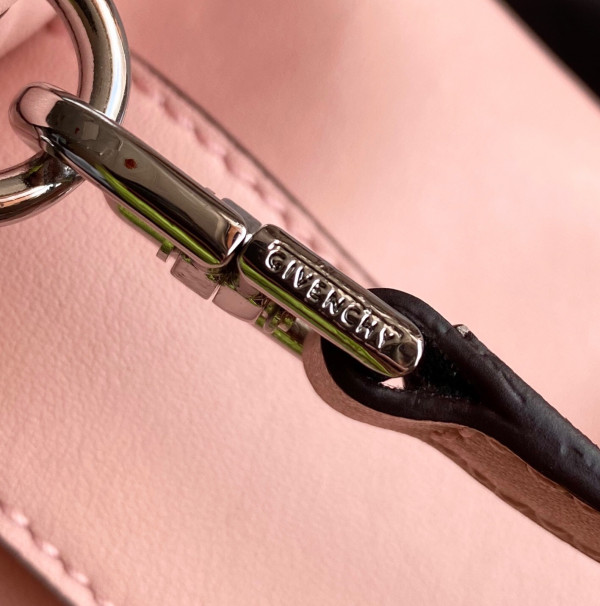 GIVENCHY ANTIGONA SOFT
