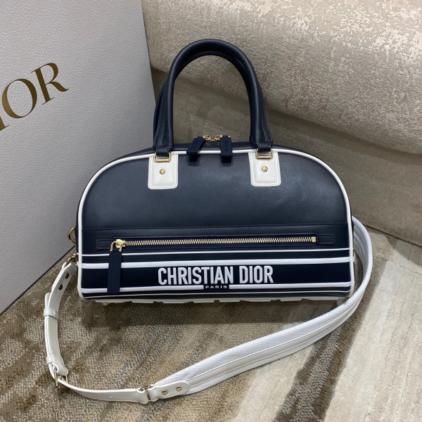 D*or medium vibe zip bowling bag