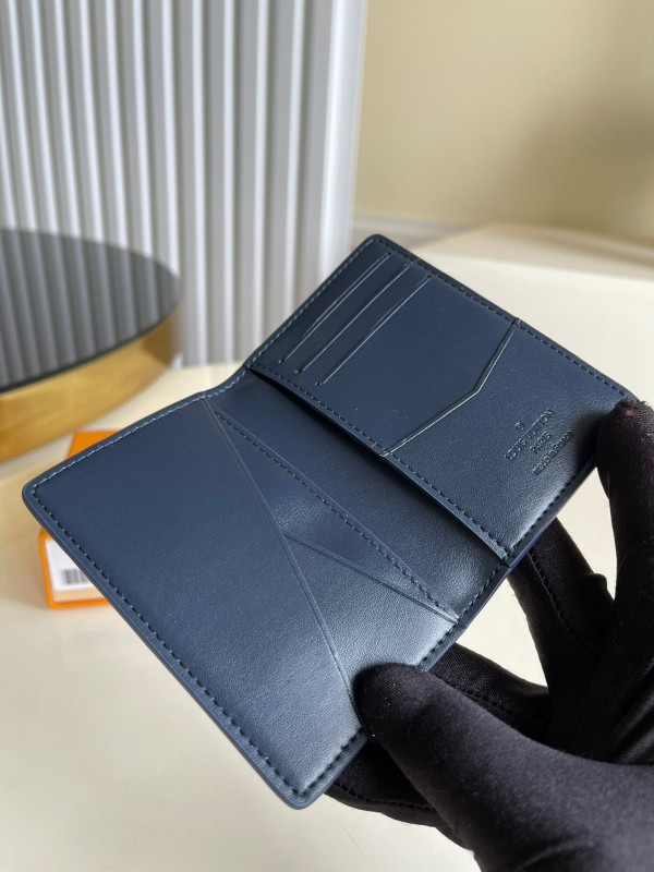 l**is V*t*n pocket organizer