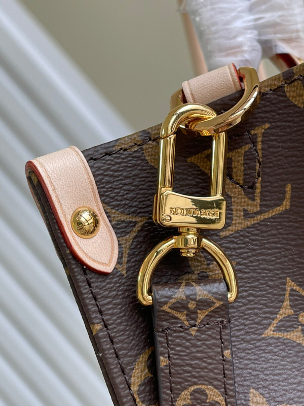 l**is V*t*n petit sac plat