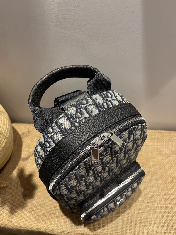 D*or sling bag