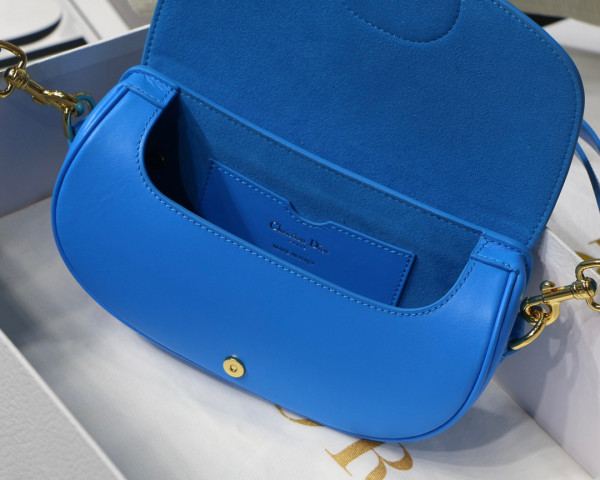 D*or bobby east-west bag